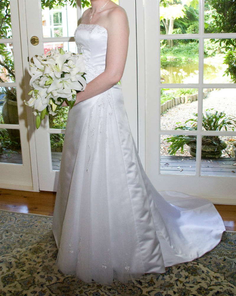 Raylia Designs “Karolyn” size 8