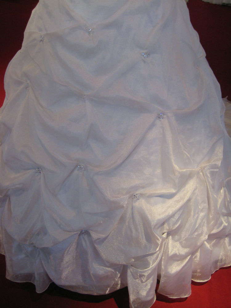 Designer Wedding Gown Dress Size 8-10 dry cleaned & in the box – pick up or post