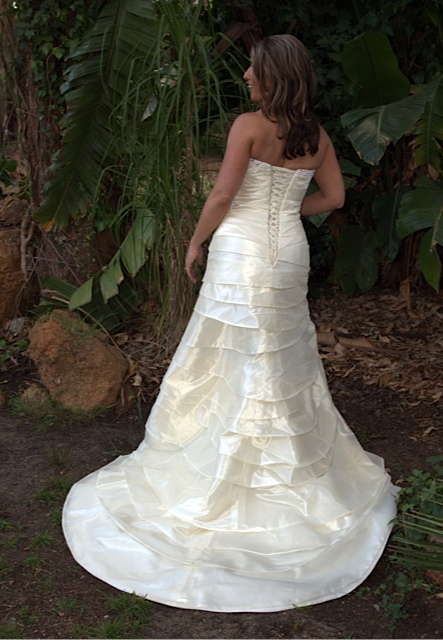 Martina Liana Designed Wedding Dress \’Joanne\’