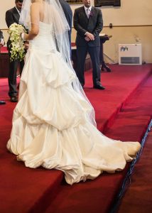 Stunning strapless silk ivory gown with sweetheart neckline