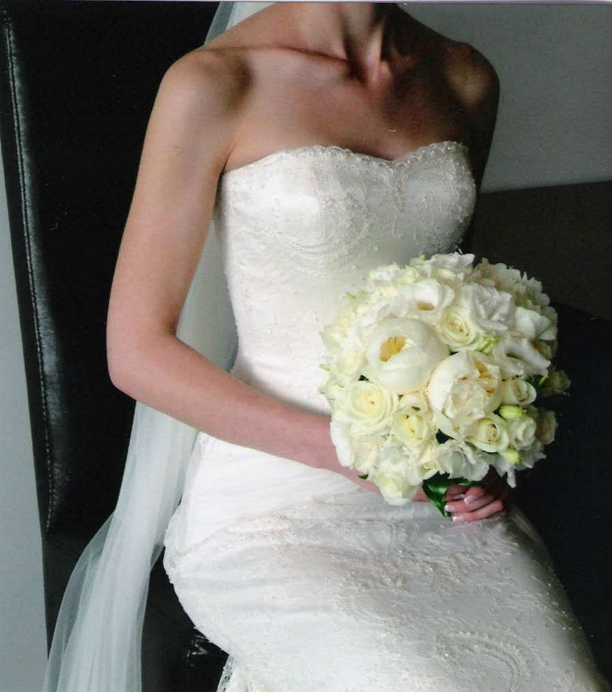 Simonelli Couture lace gown size 8