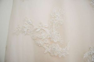 Bella Donna lace/beaded elegant Bridal Gown.  Size 10