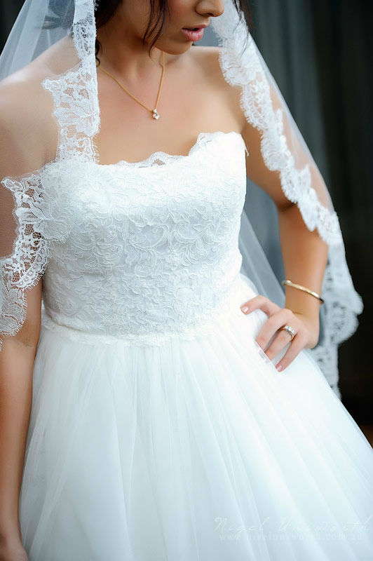Lace & Tulle Size 10 Nicola Wu