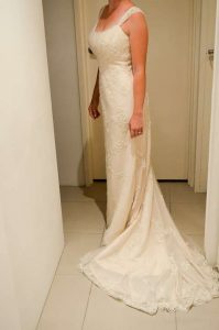 Bella Donna lace/beaded elegant Bridal Gown.  Size 10