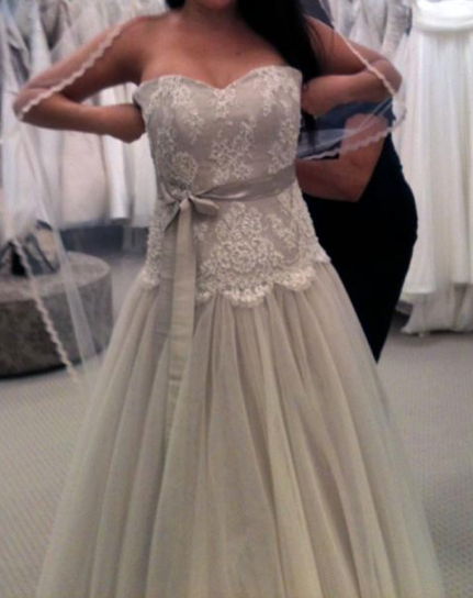 Never been worn Wendy MAkin gown