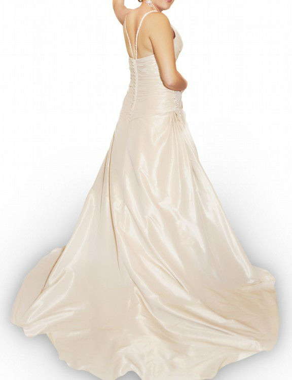 GR170 Demetrios Wedding Dress