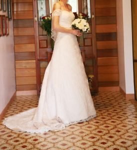 Gorgeous Essense of Australia Dress D737 with Lace and Swarvoski crystals, Tea Rose colour, size 8-10