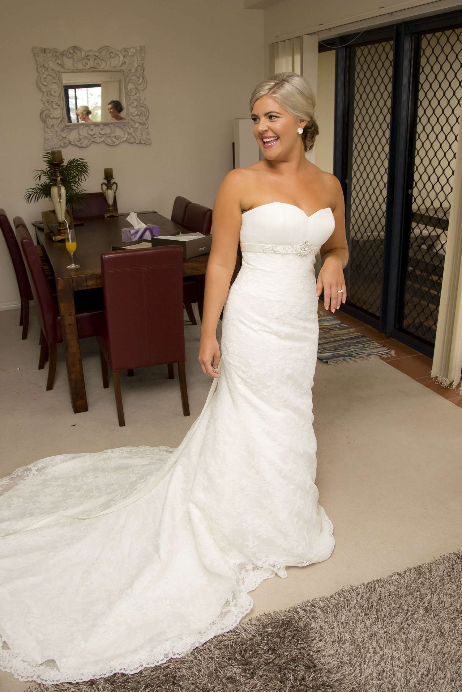 Stunning Sweetheart Wedding Gown Size 10