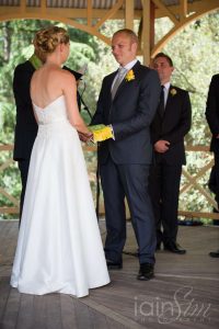 Stunning designer wedding gown size 6-8