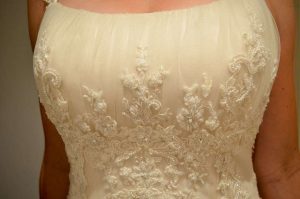 Bella Donna lace/beaded elegant Bridal Gown.  Size 10