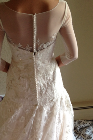 USA designer Oleg Cassini Wedding Dress