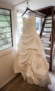 Stunning strapless silk ivory gown with sweetheart neckline