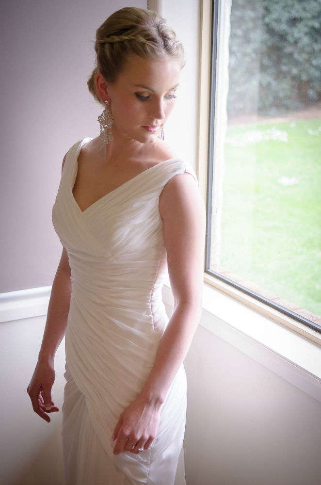 Elegant Pronovias Gown (Sz 8)