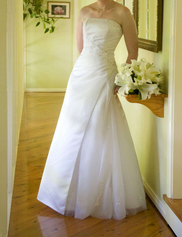 Raylia Designs “Karolyn” size 8