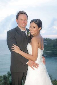 LUV BRIDAL Size US 4 (Aus 8-10) Fitted A-Line fully beaded bodice w/ tulle skirt & slight train.
