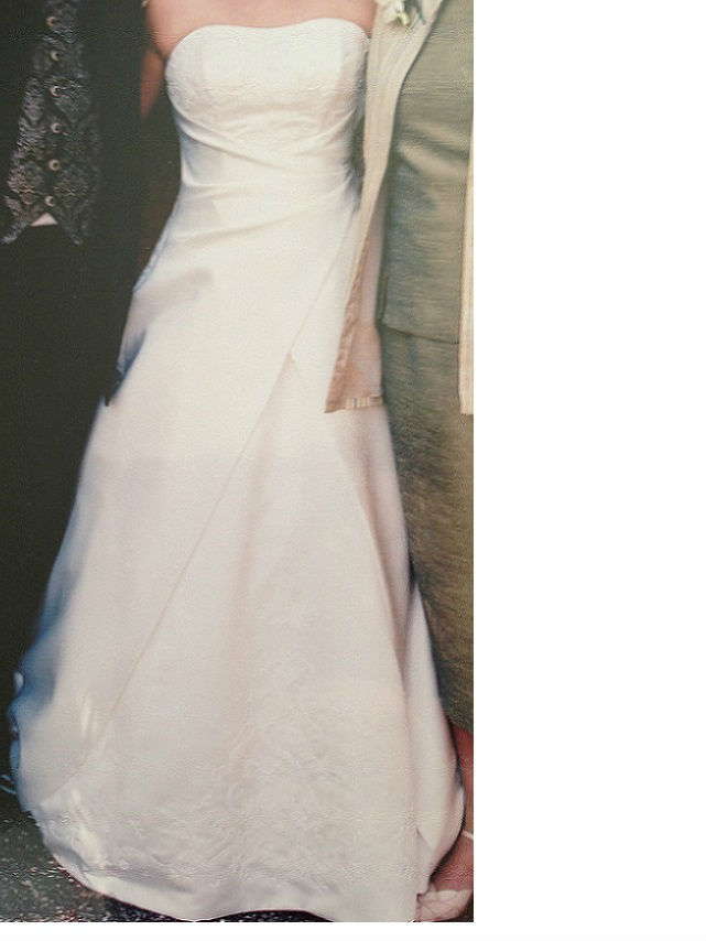Ivory lace-up Wedding Dress(Size 8-10)/with veil