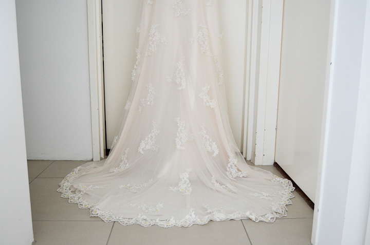 Bella Donna lace/beaded elegant Bridal Gown.  Size 10