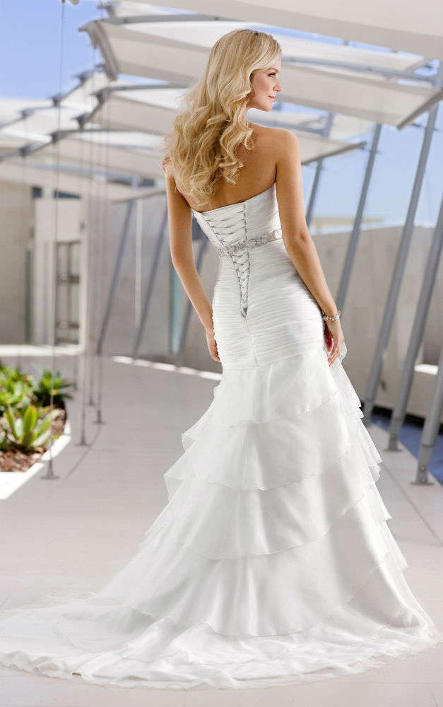 Stunning Ella Bridal Gown with free veil