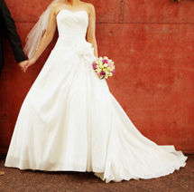 Elegant and Romantic Wedding Dress