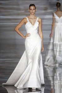 Gorgeous Designer Pronovias Wedding Gown Ivory Sz10