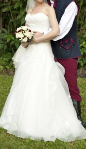 GORGEOUS STRAPLESS ORGANZA OVERLAY DRESS
