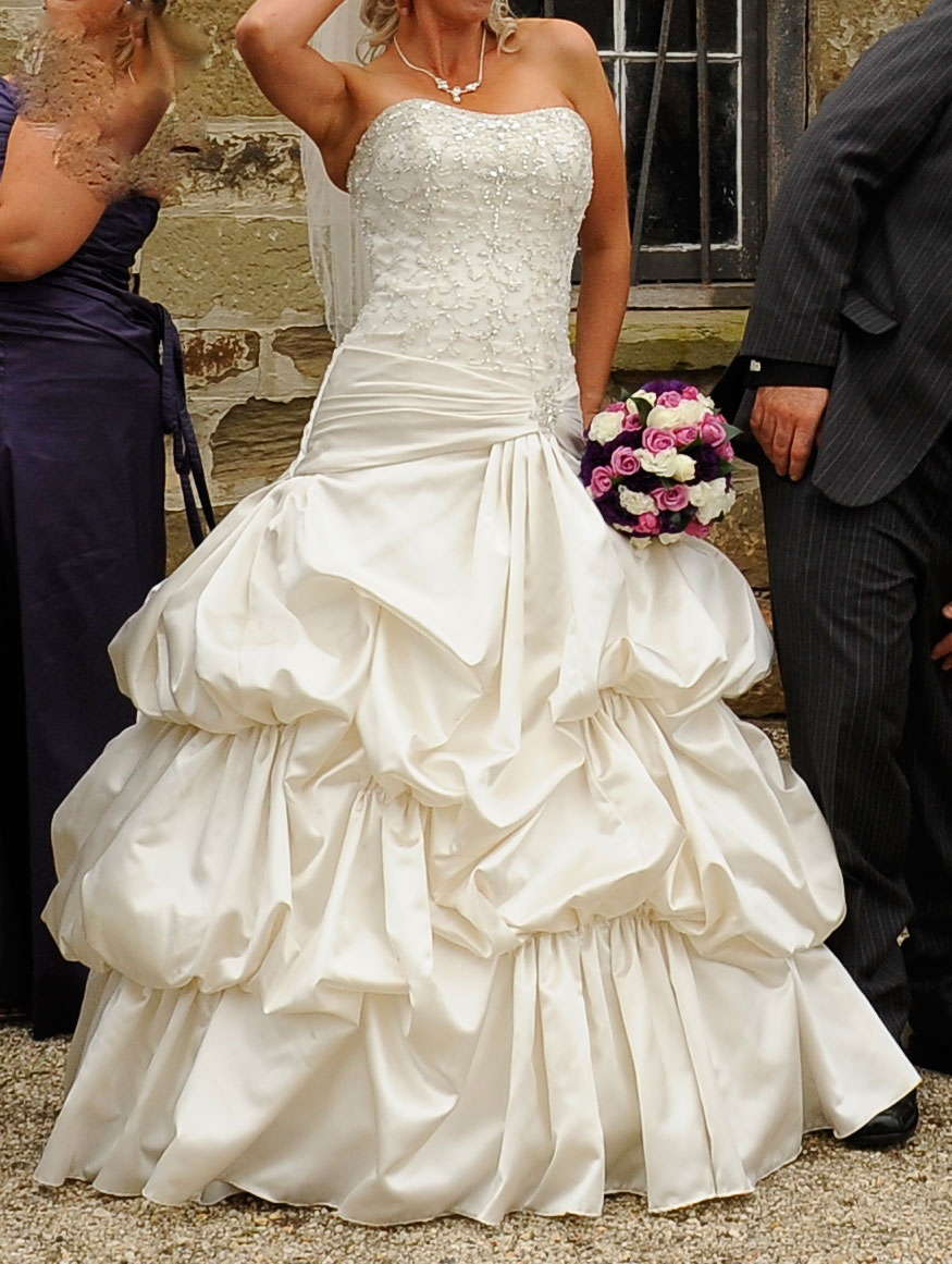 Stunning Briony Leigh Wedding Gown