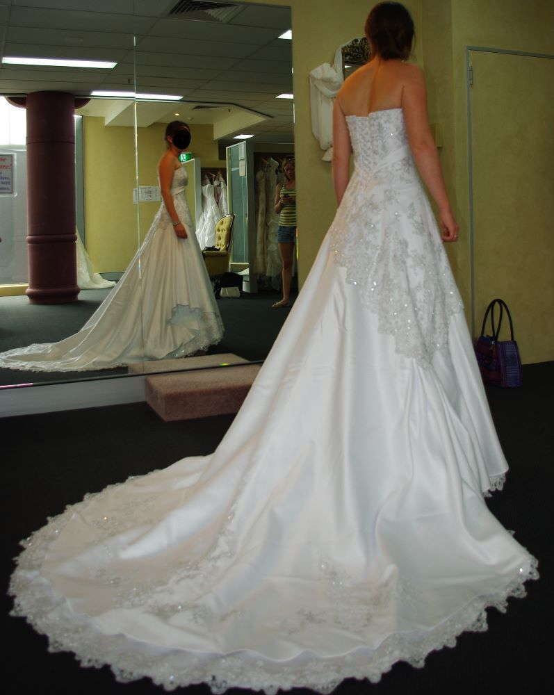 Maggie Sottero (Suzanne Vidal) dress Size 6-10