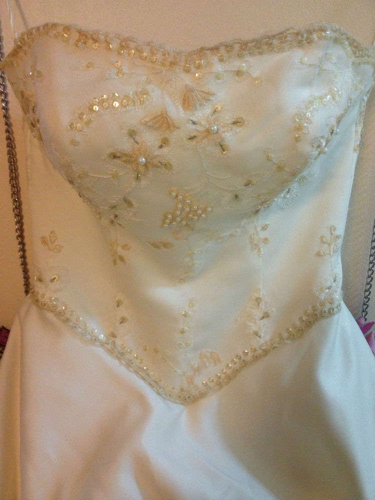 Brand new wedding dresses closing down sale (size 4)