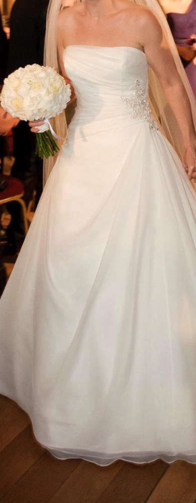 Stunning “Caymen” Blue by Enzoani size 10-12 wedding gown