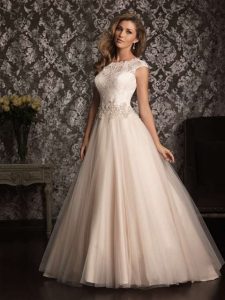 Romantic & Classy Wedding Dress
