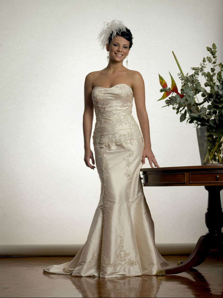Strapless, Fish Tail, Slim-Line, Ivory gown