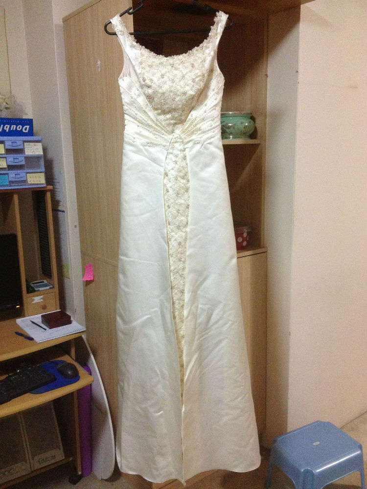 Brand new wedding dresses closing down sale (size 4)
