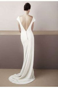 Eva, Back of Gown